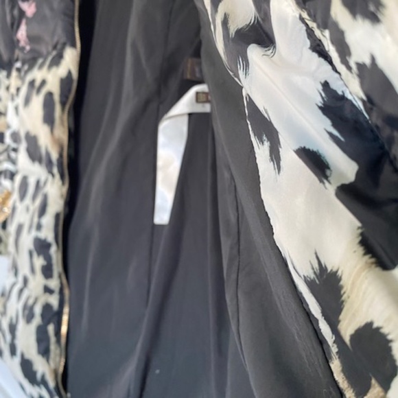 Roberto Cavalli Black and Pink Puffer Jacket with Bold Patterns - Picture 14 of 16